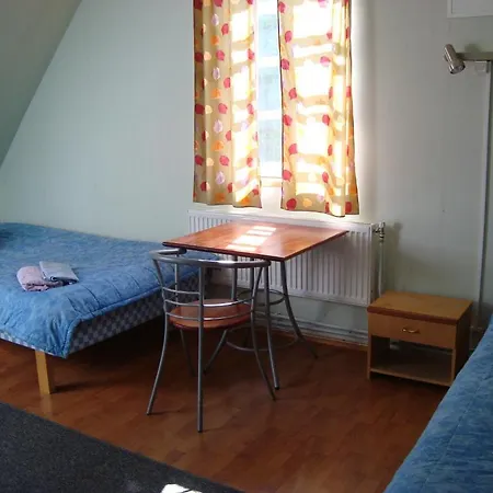 Kuremaee Hostel *
