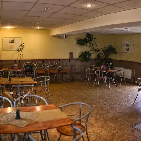 Hostel Kuremaee Hostel *